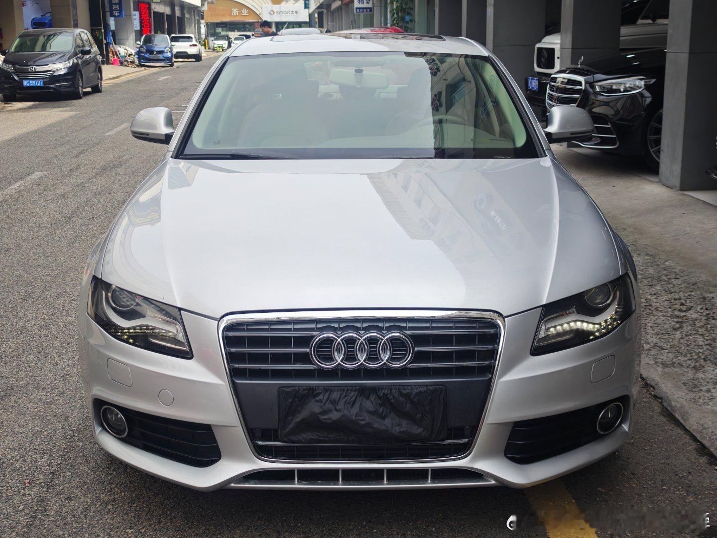 奥迪A4L 实表7万公里 一手车​车况好！只要3.x万 有需要的来看看  ​​​