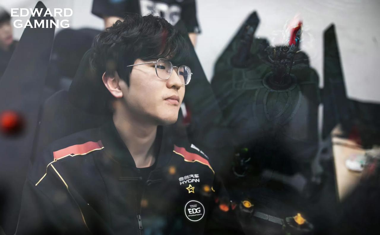 祸不单行！Jiejie头部受伤被紧急送医，已确定将静养一段时间，暂别赛场

刚刚