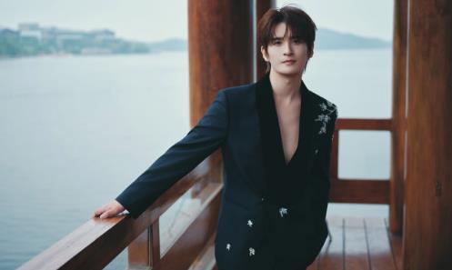 这才是张远的另外一个好消息！

歌手张远上央视端午晚会演出啦！

张远榜上有名，