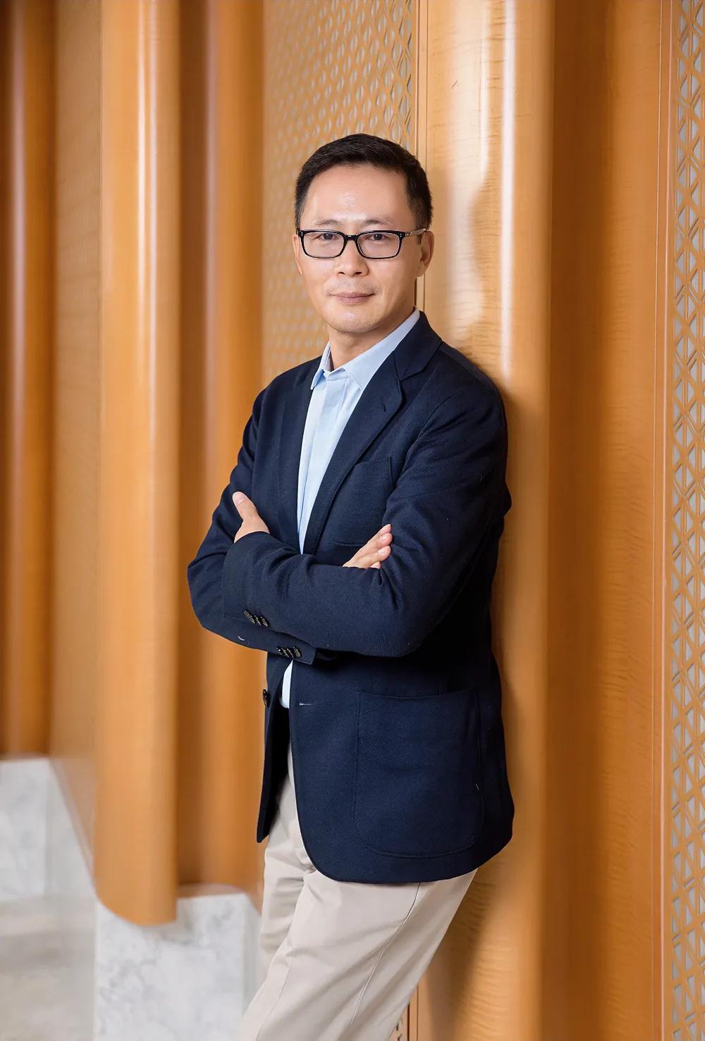 毕业于少年班的天才，现在怎么样了？
1、庄小威————中国科学院外籍院士、美国国