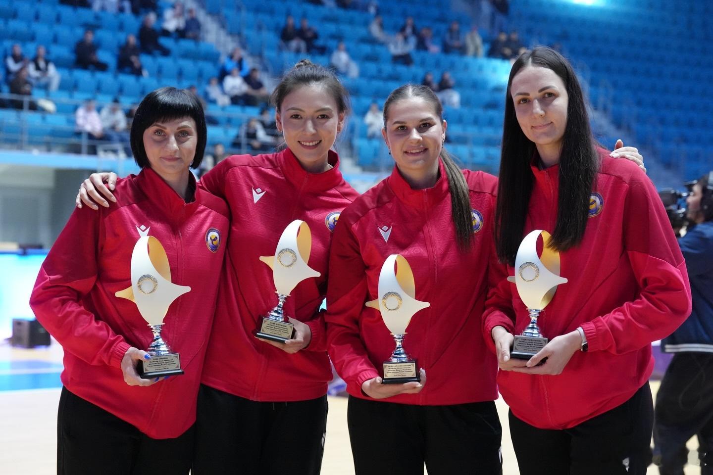 国际排坛动态 恭喜耍姐缪伊雯拿到了哈萨克斯坦女排联赛的最佳主攻，好美~ 