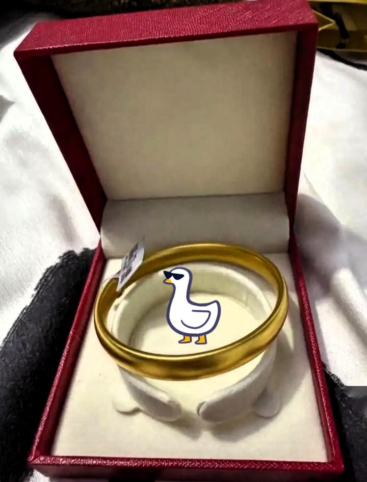 金价大跌！避开品牌溢价，我买金镯省下大几千
 
很多人买黄金只认大牌，难怪一直买