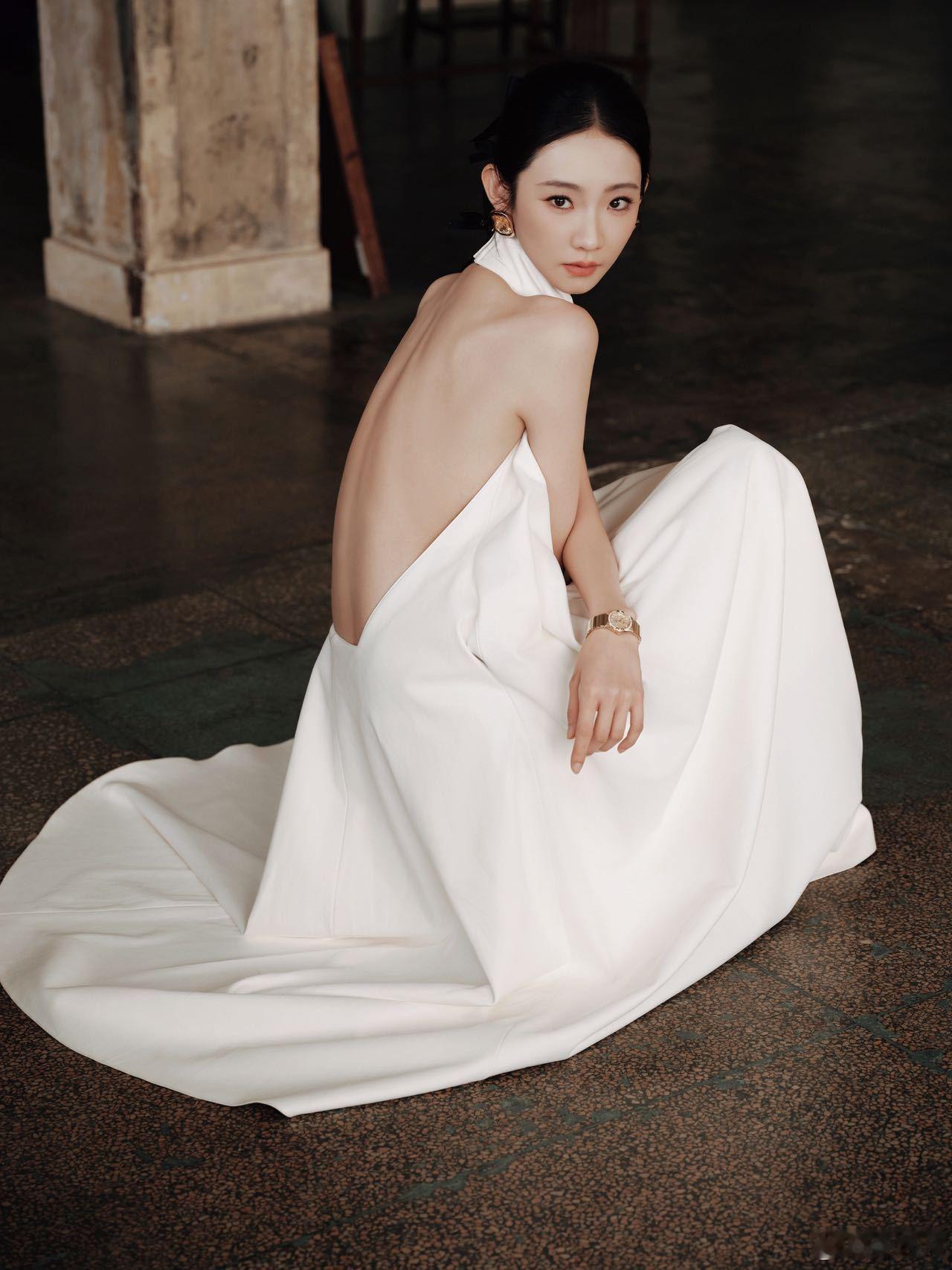 看张艺凡我无法保持苹果肌扁平 谁看能忍住不嘴角上扬啊！[awsl] 这甜度满分的