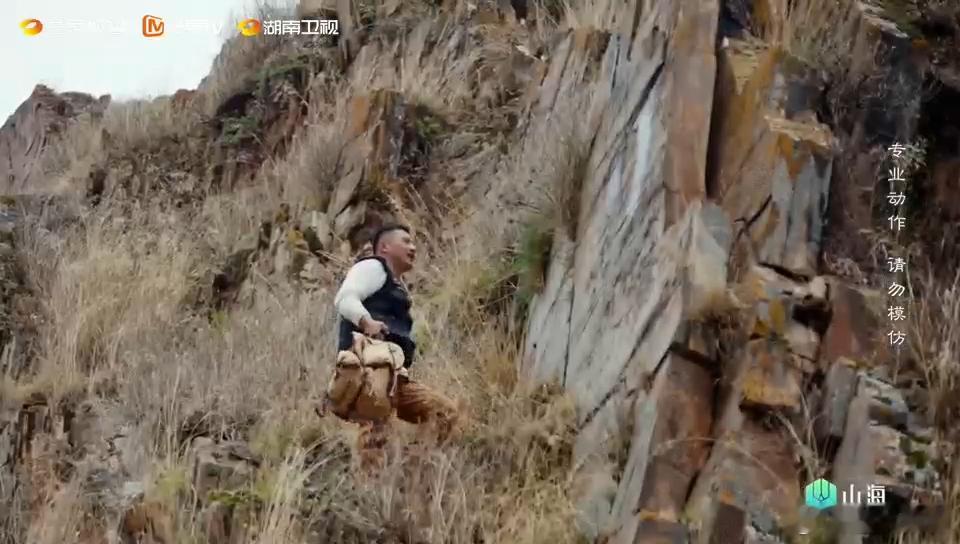 原来古人也发朋友圈纪录片因为长江 一直疑惑古人咋分享日常，直到看到通天河畔崖壁的