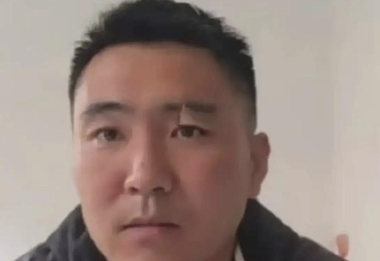 结婚12年养了3个孩子，竟然有2个都不是自己亲生的！
这事发生在青岛的钟先生身上
