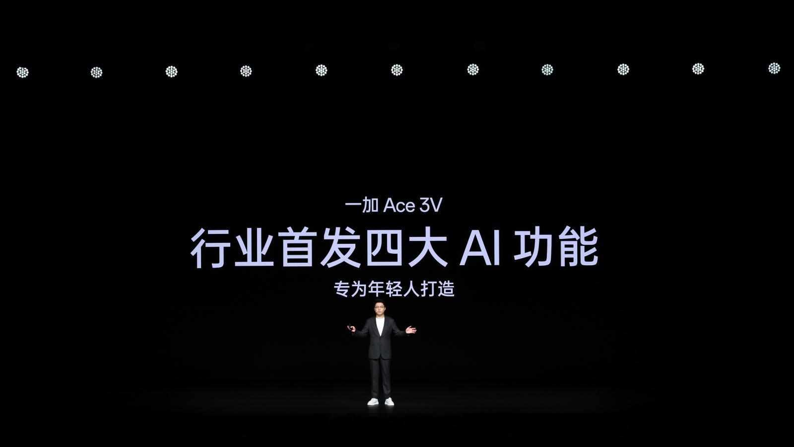 不知道大家有没有被AI消除照片中其他的杂物功能所震惊，OPPO在Find X7系