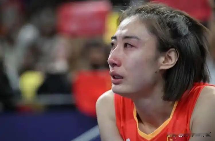 中国女排遗憾结束世锦赛征程，无缘八强。以下是队员们接下来的行程安排：
1. 李盈