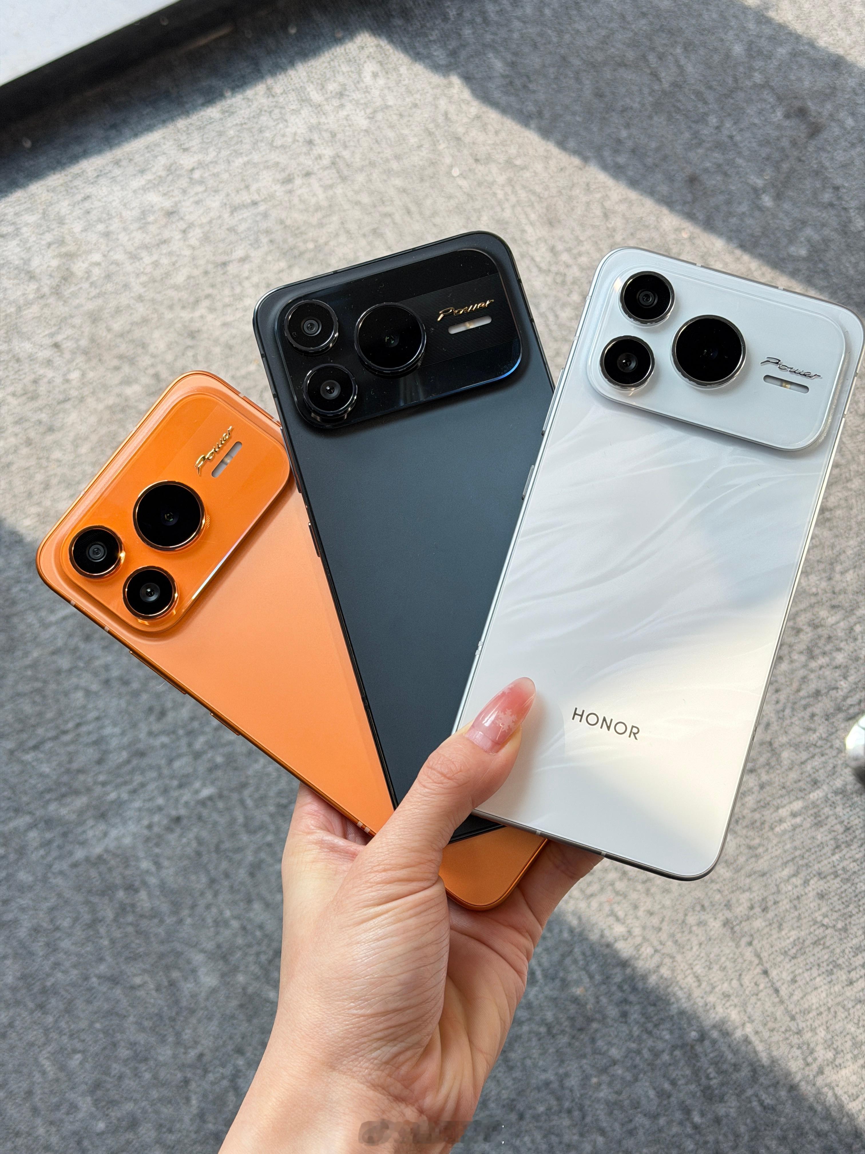 统计了一下最近待发新机还真不少！1月5号荣耀Power2（今晚举行发布会）、1月