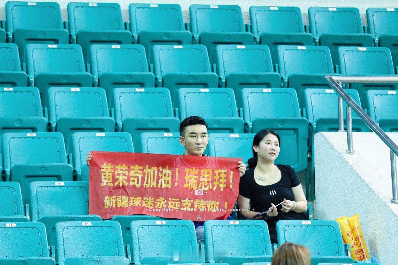 明晚见！一起拼！#季后赛谁是大赢家##新疆男篮##小卢篮球世界#  ​​​