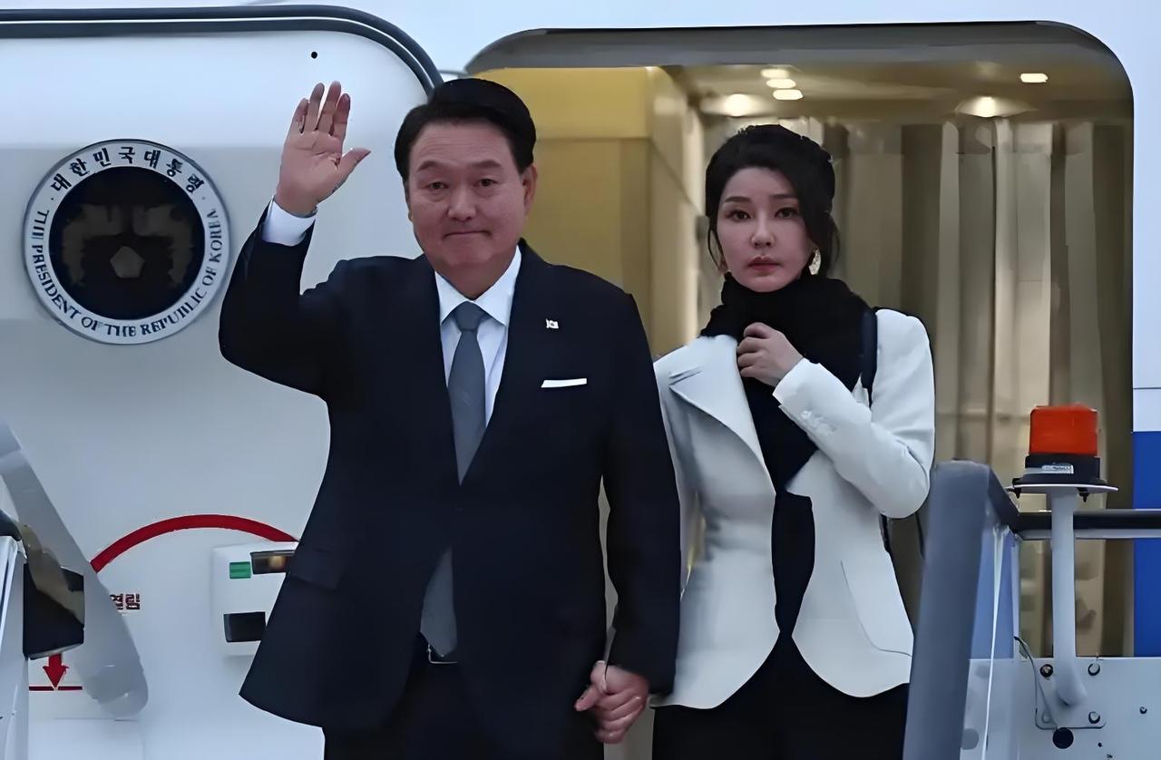 尹锡悦在法庭上勃然大怒，是为什么？

当地时间10月30日，尹锡悦出现在法庭上，