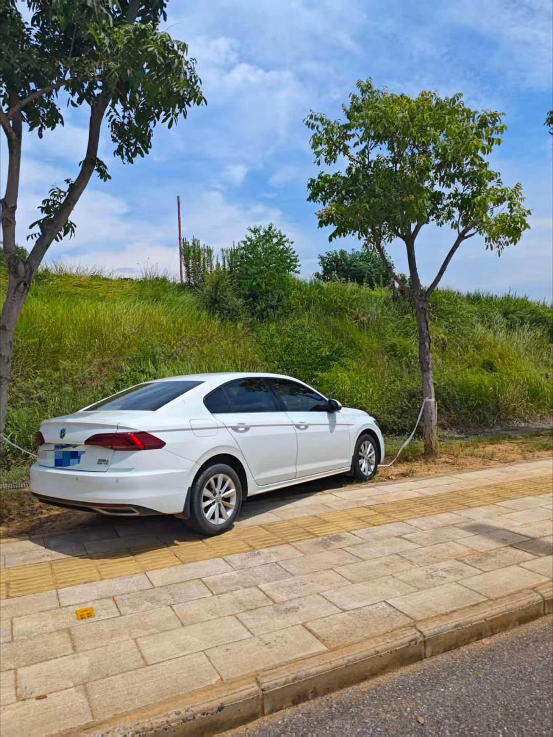 今天帮在武汉上班的黄冈老乡定了一台2026年的东风E兀008，比他自己买便宜了1