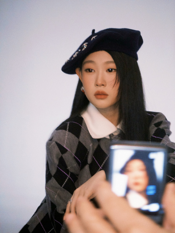 沈佳润的原生皮肤沈佳润二十岁该有的皮肤状态 清透白皙的皮肤满满的胶原蛋白，沈佳润