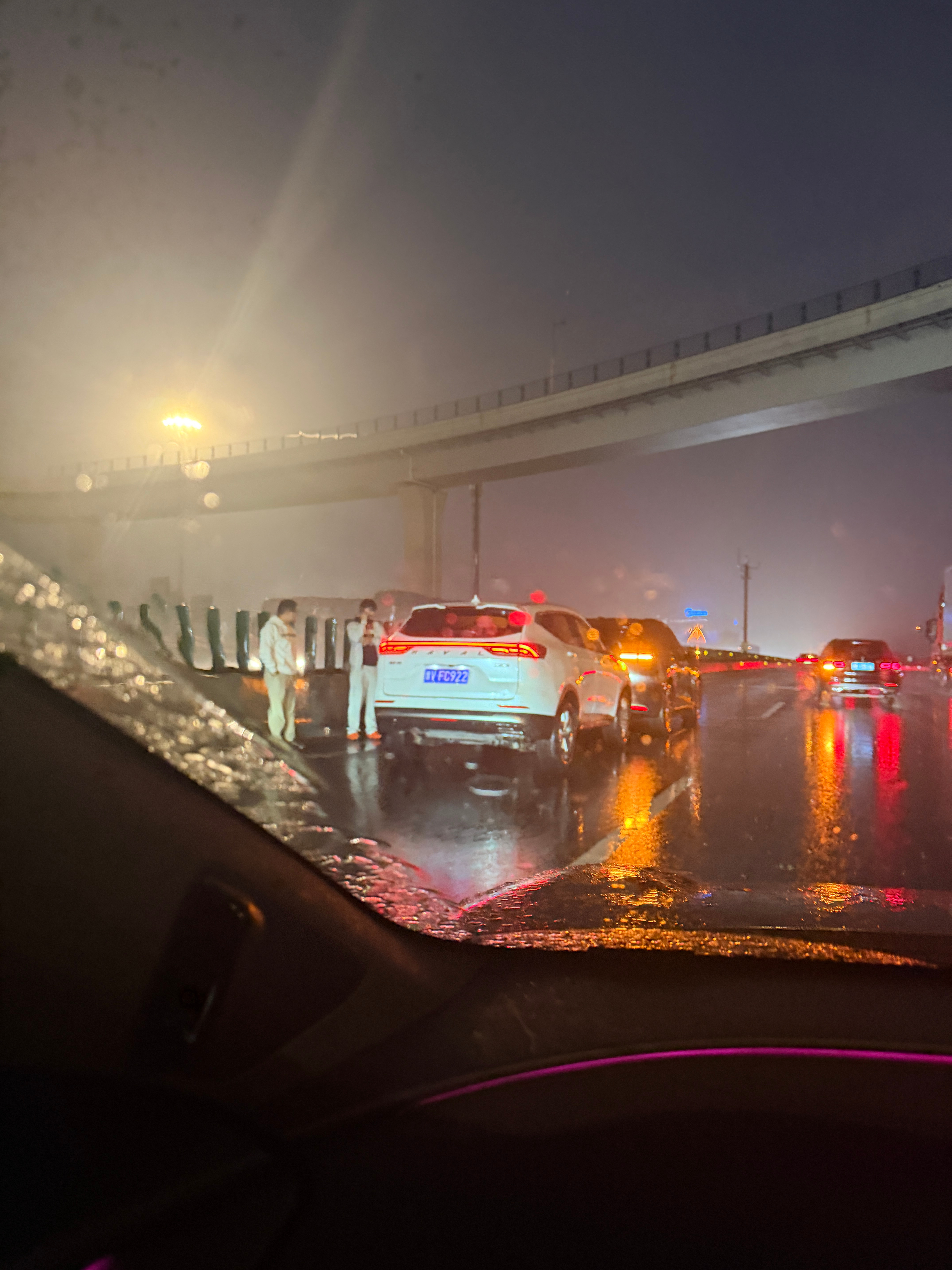 最近浙江雨天特别多，大家出行注意安全哦随手拍天气堵车安全出行