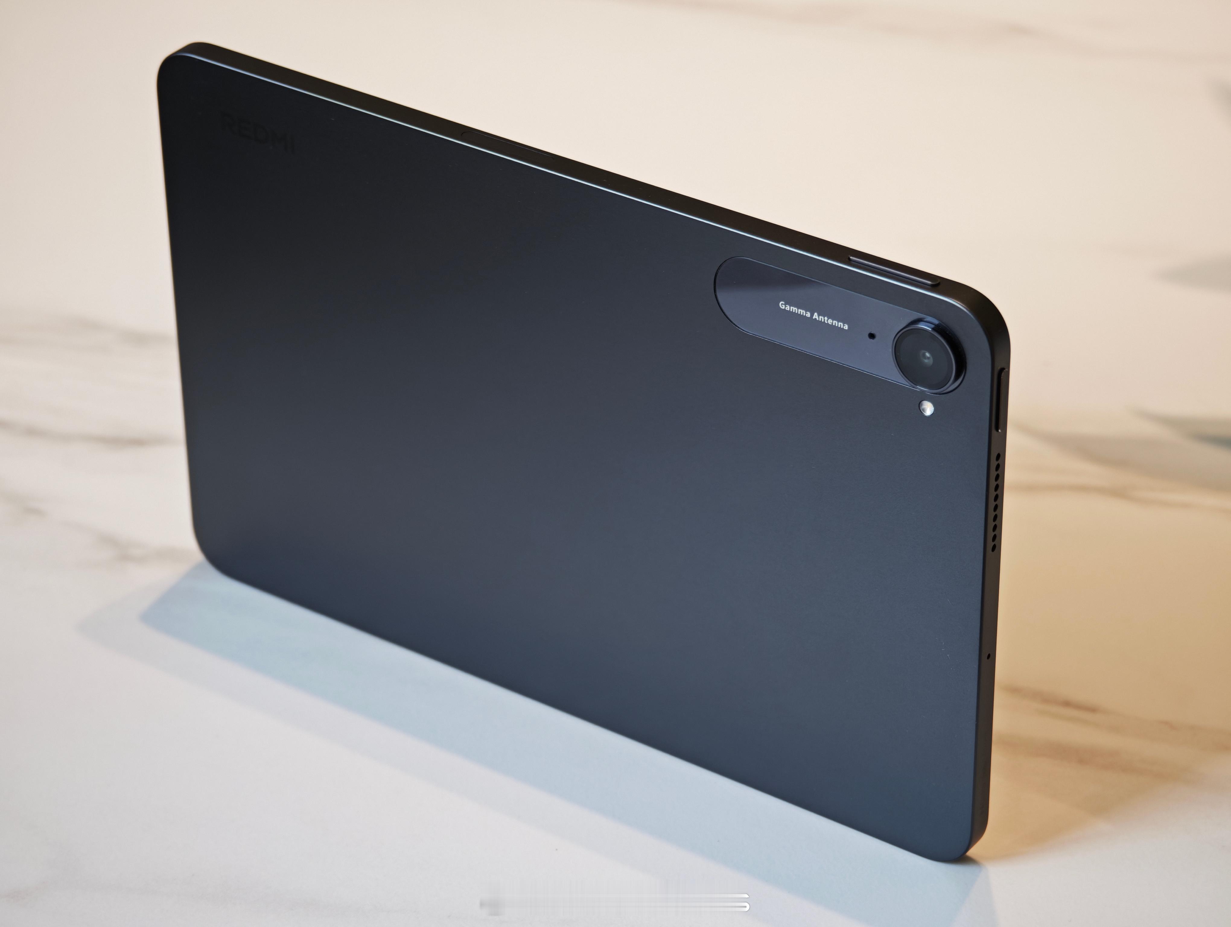 REDMI K Pad我最近是爱不释手，游戏体验非常棒，日常携带也方便。中置SO