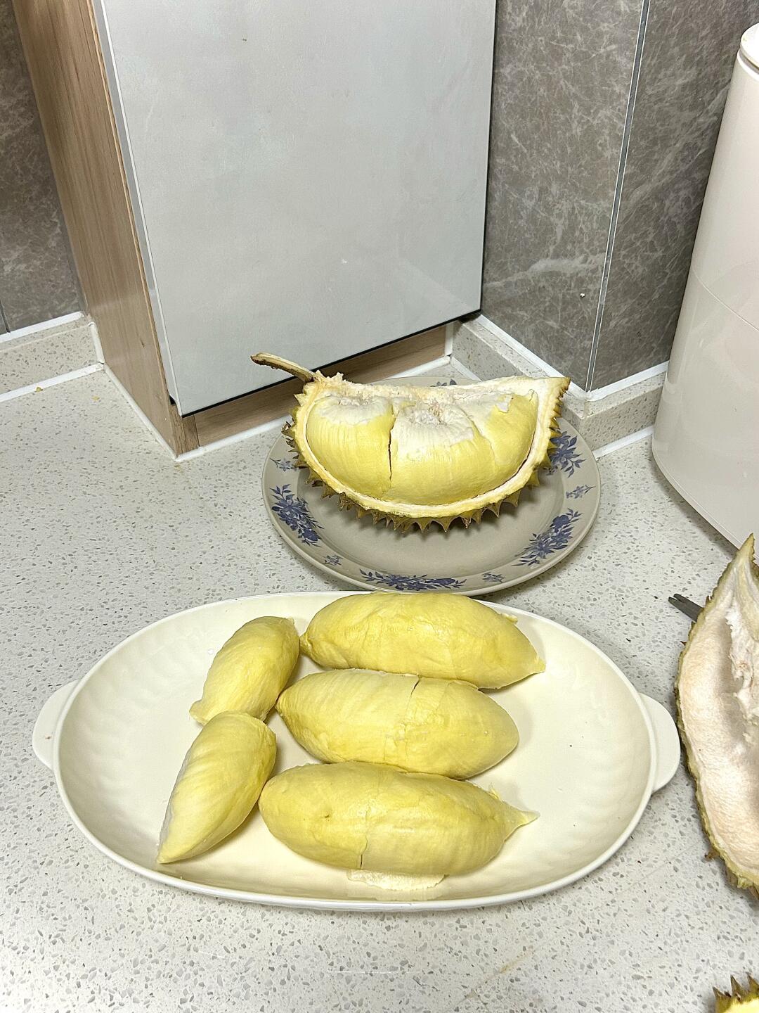 买到报恩榴莲了