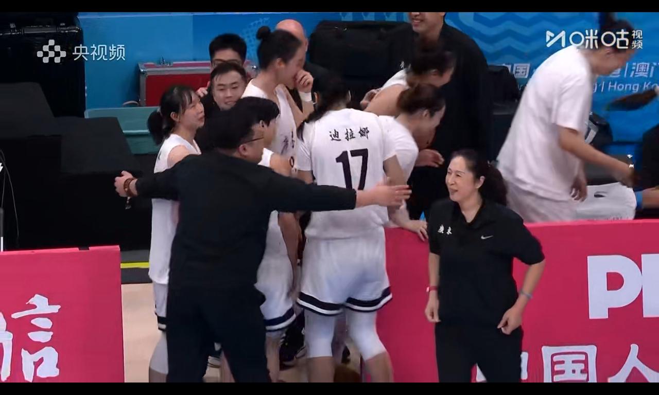 郑薇参照杜锋，国家队败退回俱乐部，不见得篮球生涯就怎么样

郑薇之前就在广东男篮