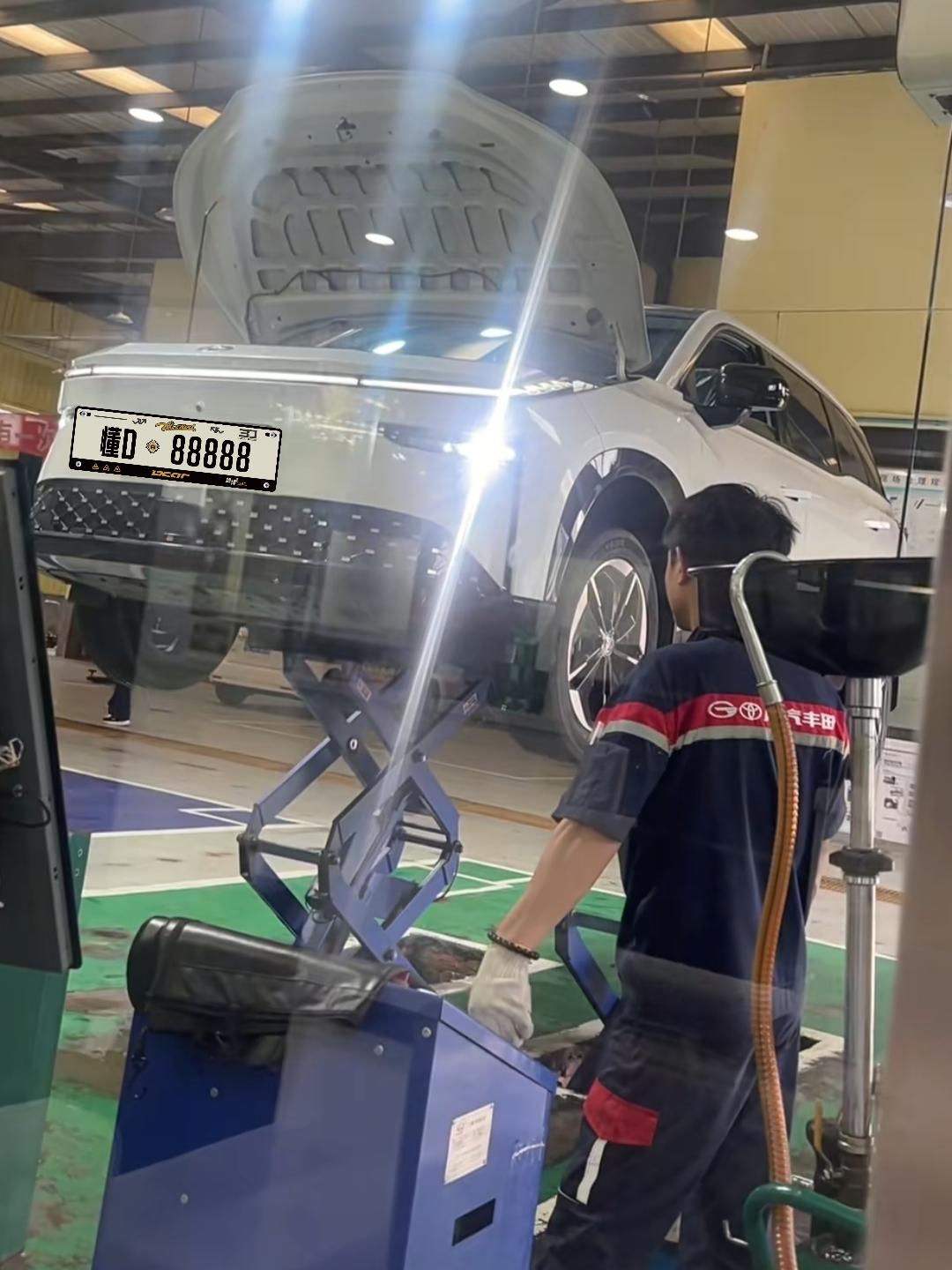 铂智3X作为电车，保养项目比油车简单不少。常规小保养主要检查三电系统，底盘，刹车
