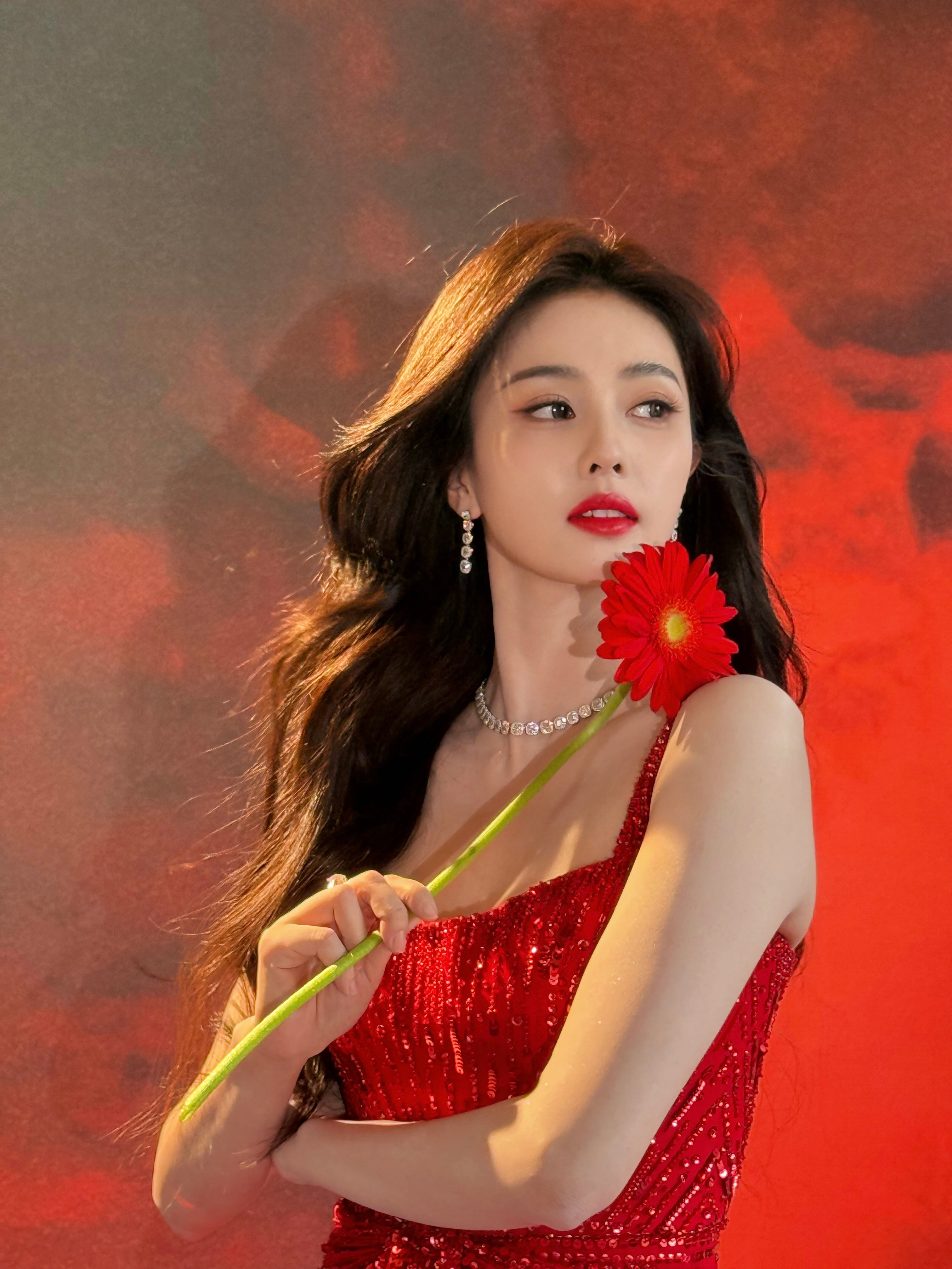 白鹿！好明艳大气，这个妆容我逐帧观看✨春晚段子大考春晚