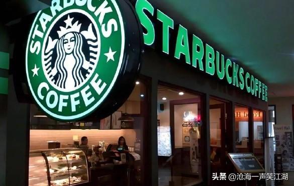明天起，想进星巴克坐一下午不点单？没门了。星巴克最引以为傲的 "第三空间"，正式