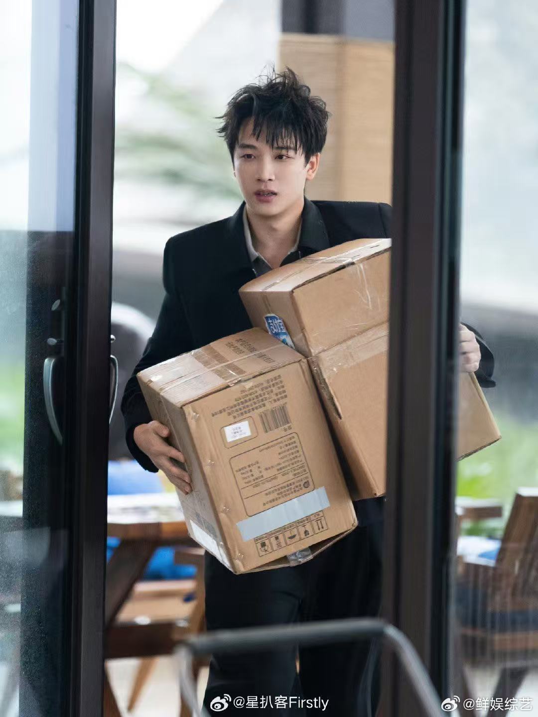 白鹿白鹿镜头下的客栈群像亲爱的客栈谁被白鹿的第一视角圈粉了！每一帧都想保存，温柔