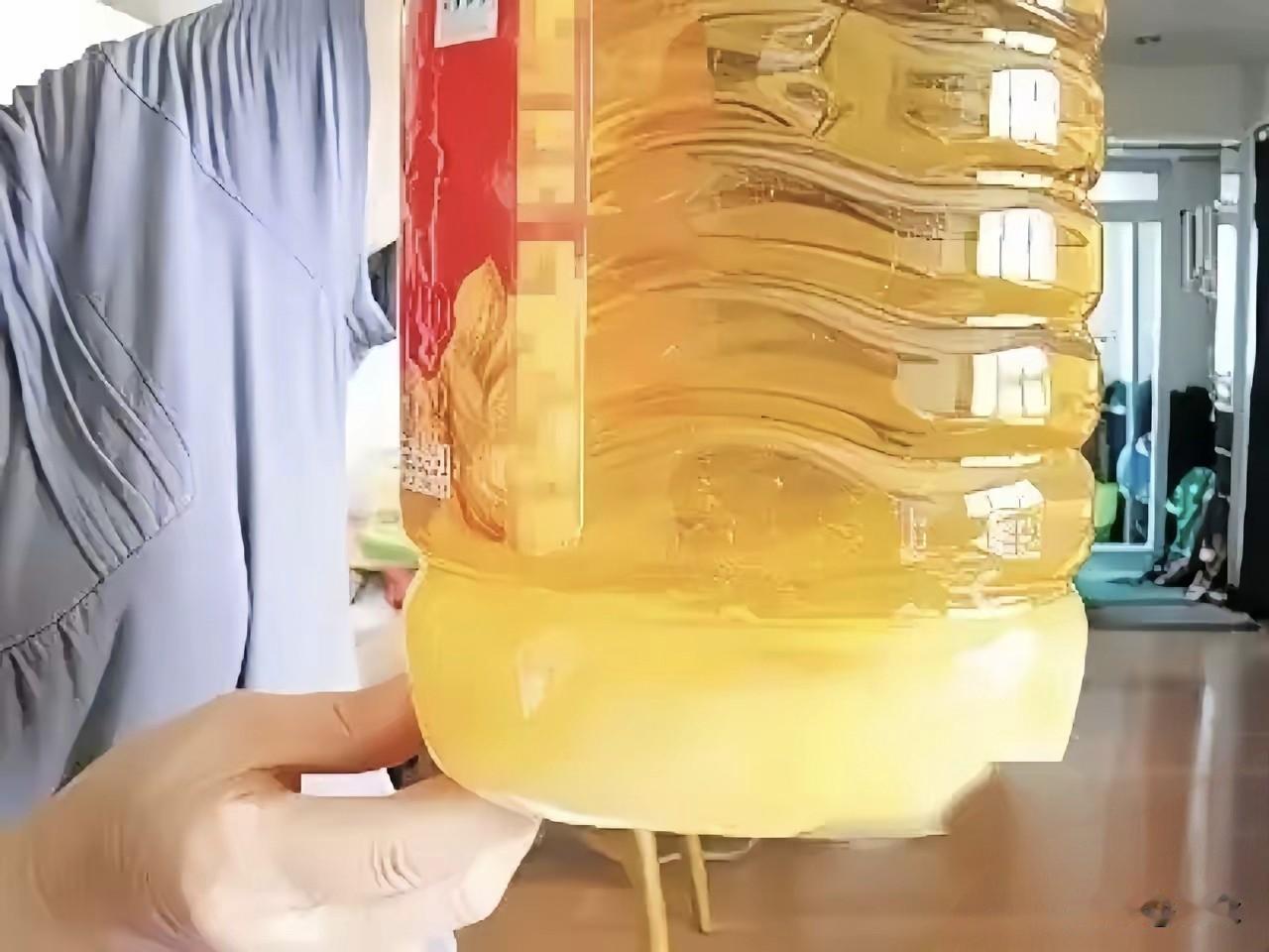 青岛这次真把我的三观震碎了。

年营收数十亿的巨头企业，竟把含剧毒黄曲霉毒素的毛