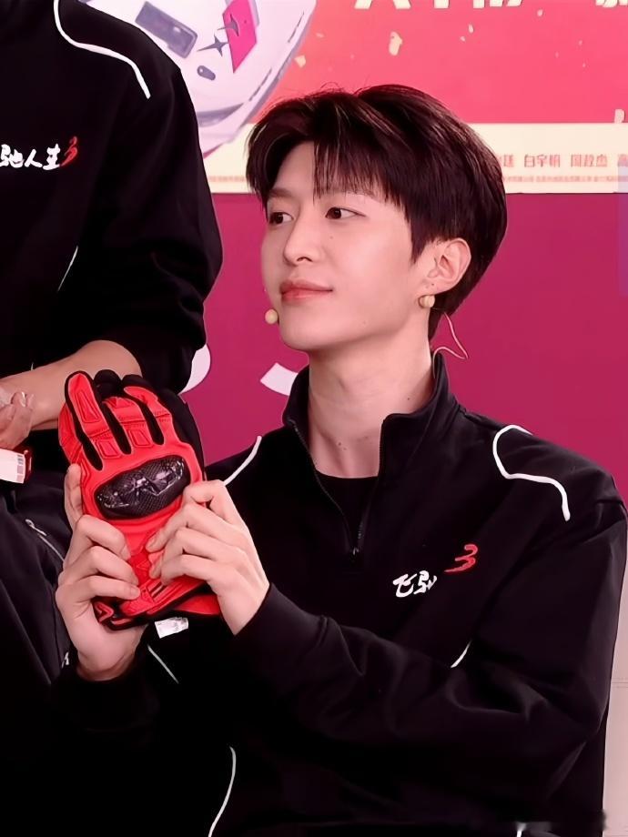 范丞丞鬼点子生成中范丞丞在飞驰人生3里还有走心戏份，期待值直接拉满，想看他不一样