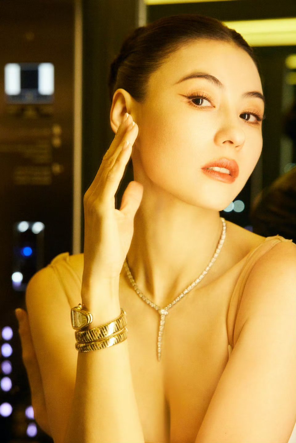 以如今的体感来看，谢霆锋和张柏芝谁国民度更高？ 