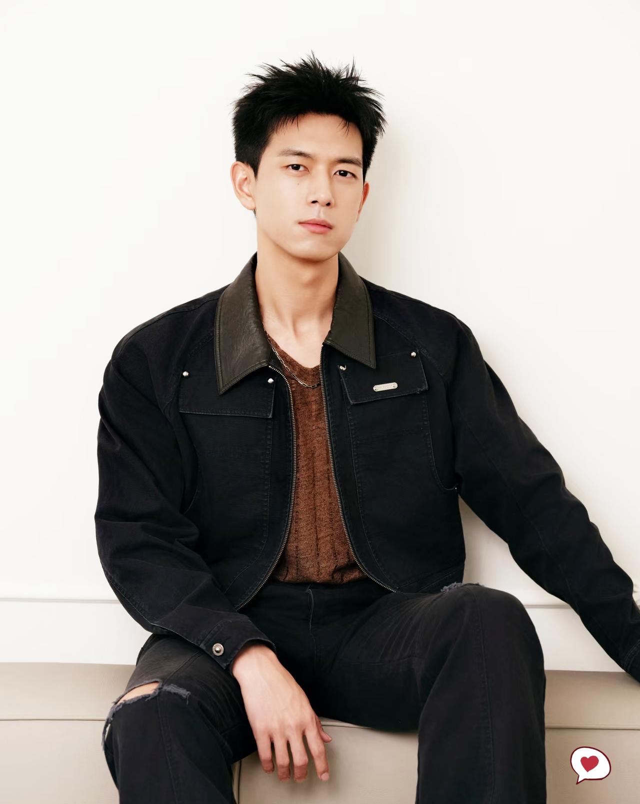 一觉睡醒
全中国人民都知道了
34岁李现……居然
又给杨紫庆生了
 
从同学到荧