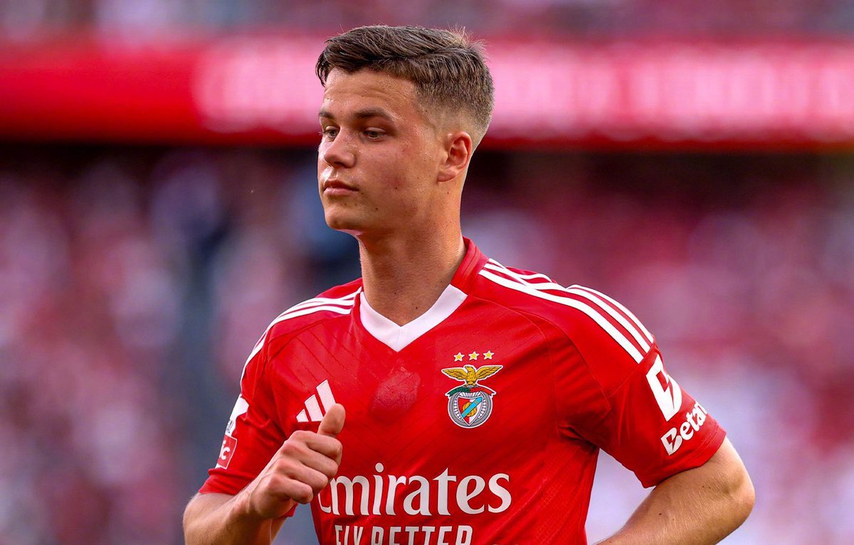 📢 曼联正考虑在今夏向本菲卡左后卫塞缪尔·达尔（23岁）提出报价。曼联本赛季已