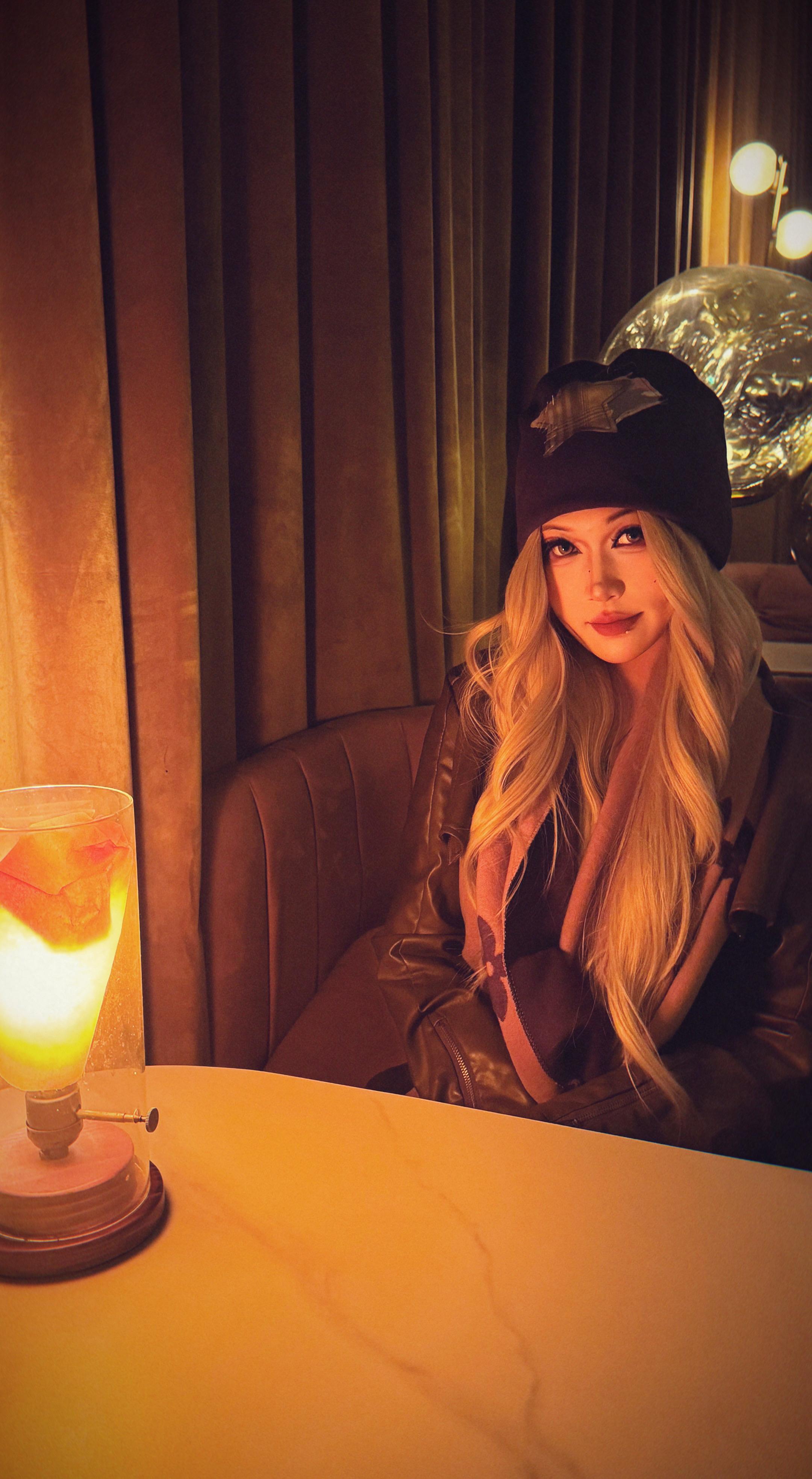 你无视我的情绪 某天却问我为什么不那么热情了 我无言以对