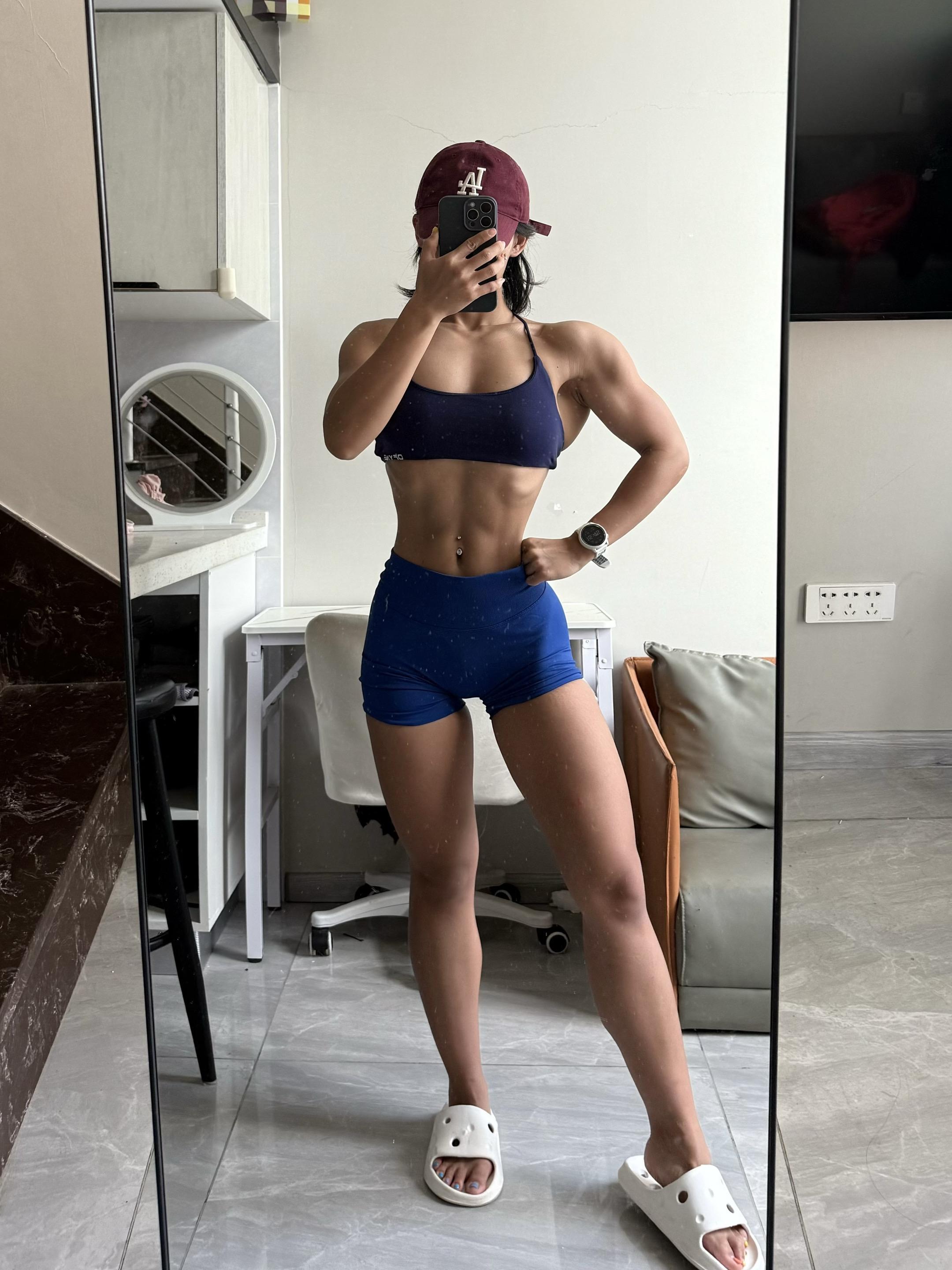 体脂率这方面 单看上肢15 单看下肢30。