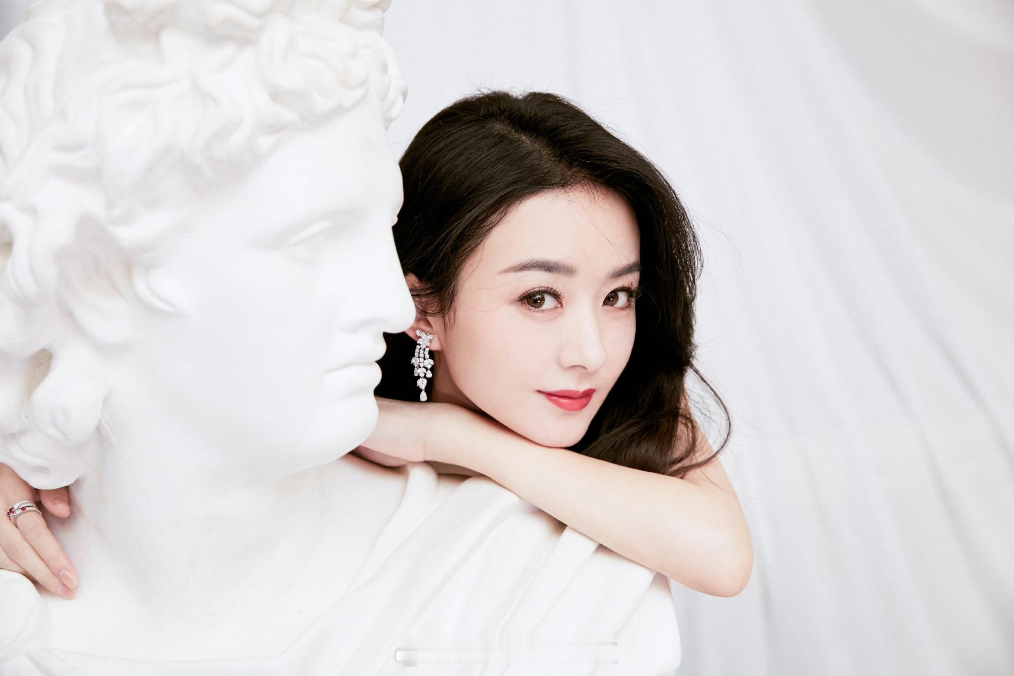 赵丽颖温柔美好 ​​​