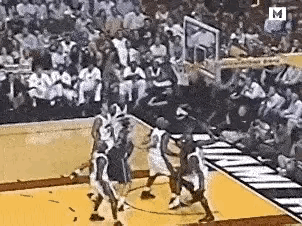 卡特隔扣莫宁的这个球我是在“每周十佳球”节目里面看的，当时我真的想不通，同样是原