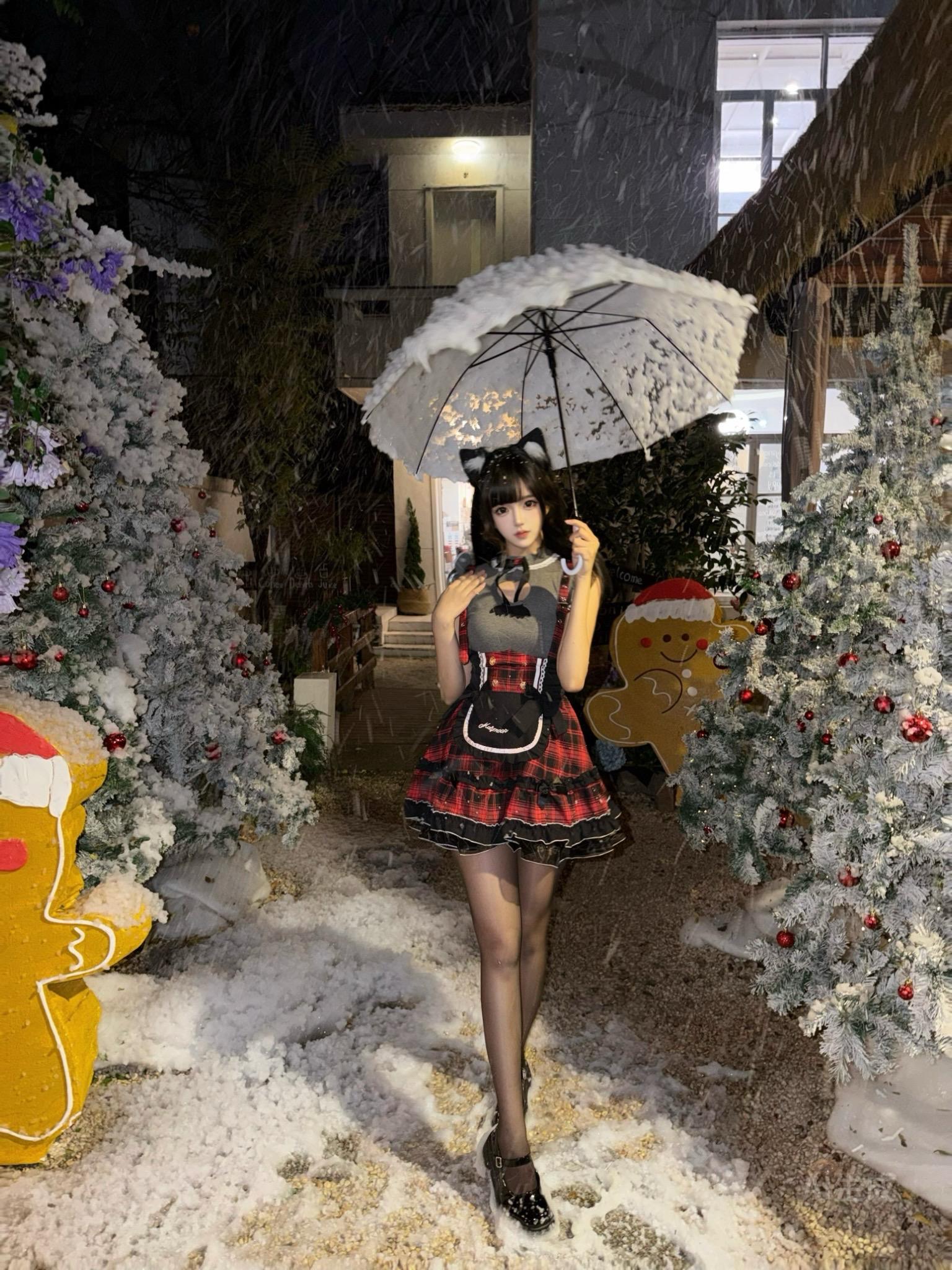 圣诞老人 如果你听见我的愿望就拜托你用长长的线把我和我珍视的人永远永远系在一起吧