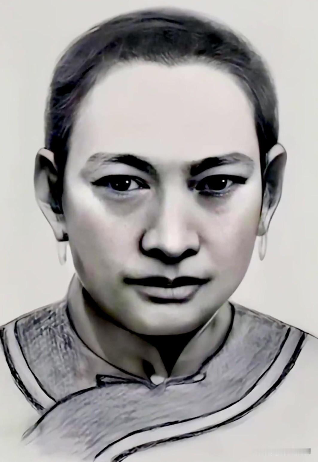 周总理生母万冬儿，这位晚清知县千金，生得眉目如画、心性豁达，兼具治家理政的通透才