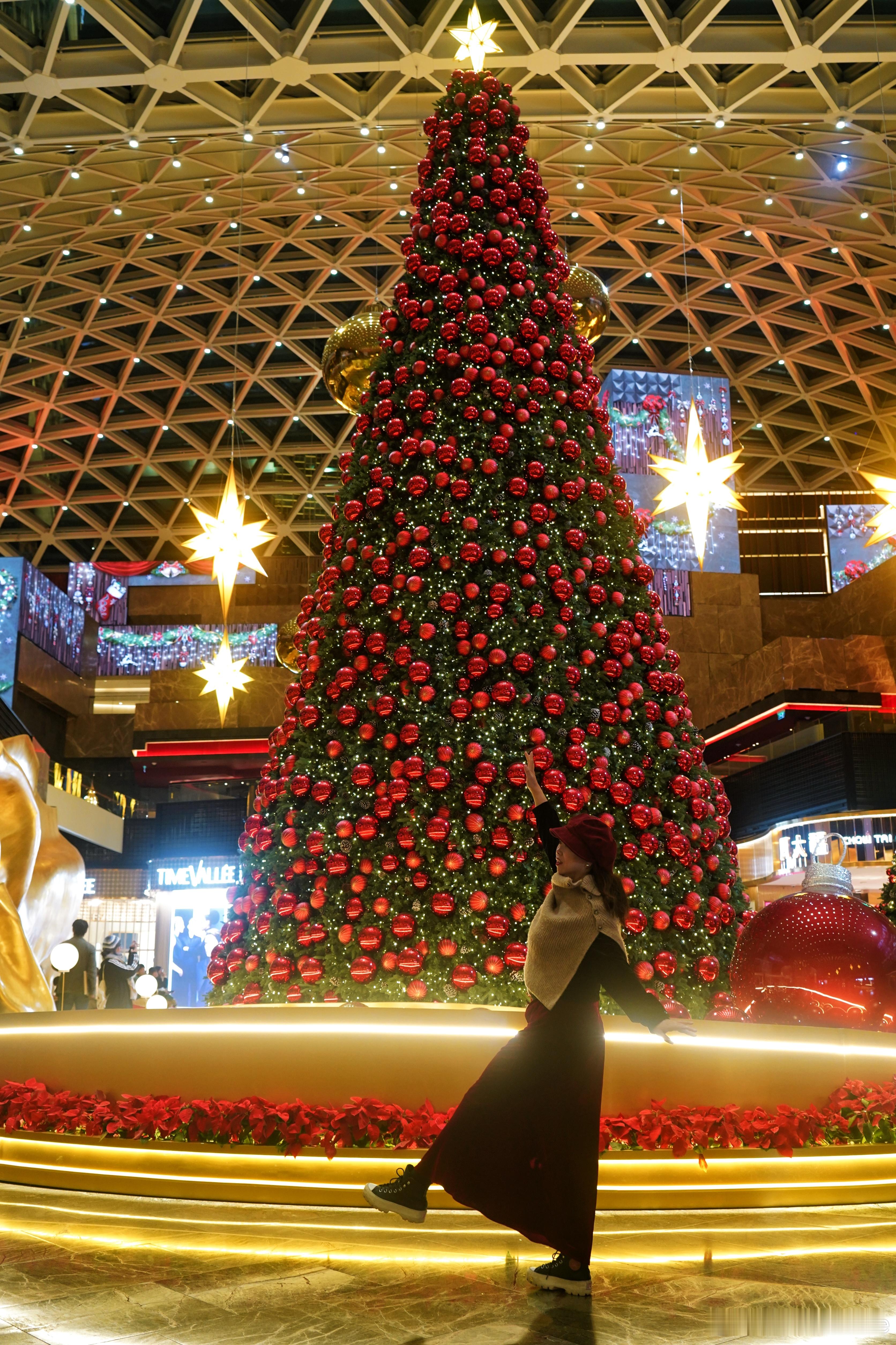 🎄澳门美高梅圣诞树拍照攻略来啦🎄  网红打卡圣地  澳门旅行  ✨澳门美高梅