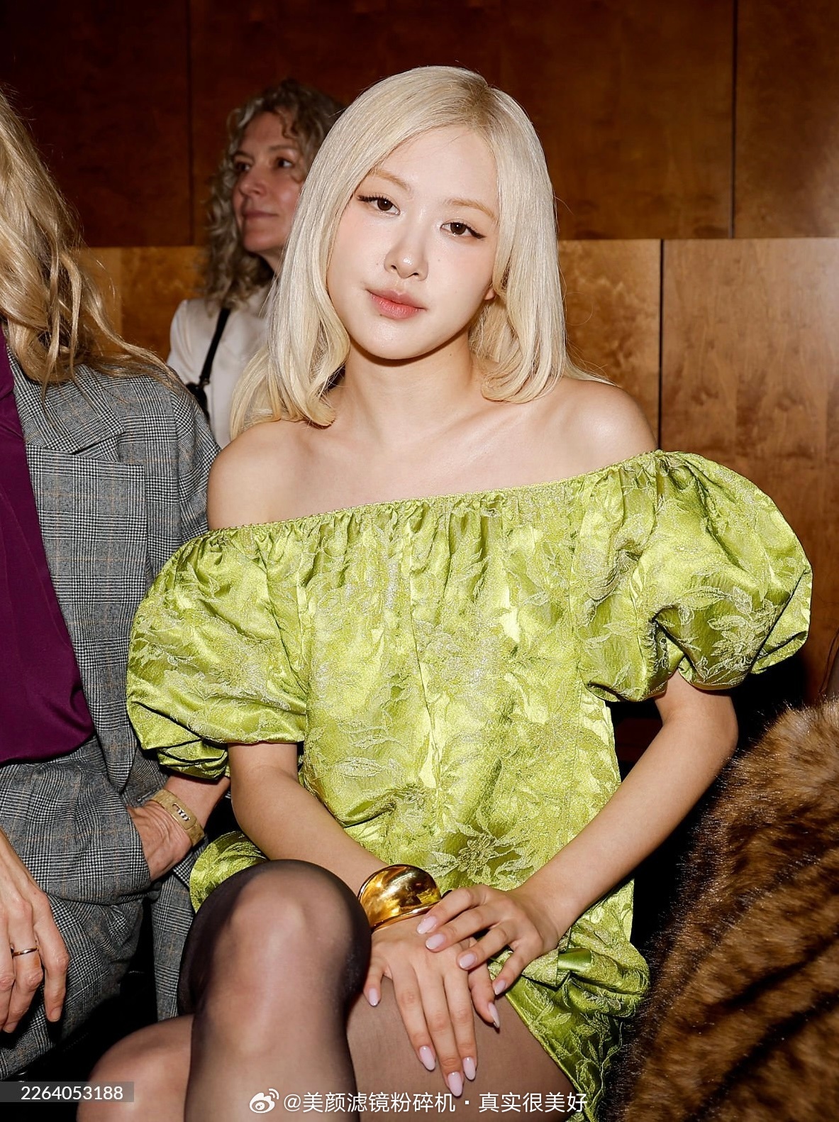 朴彩英巴黎时装周ysl大秀新闻生图 