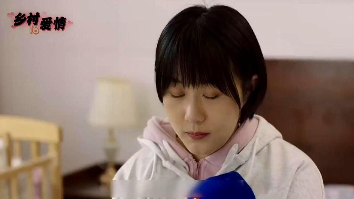 《乡村爱情18》最新这集，真是把人看愣了。象牙山民宿里，宋青莲被骗子讹上，一张嘴