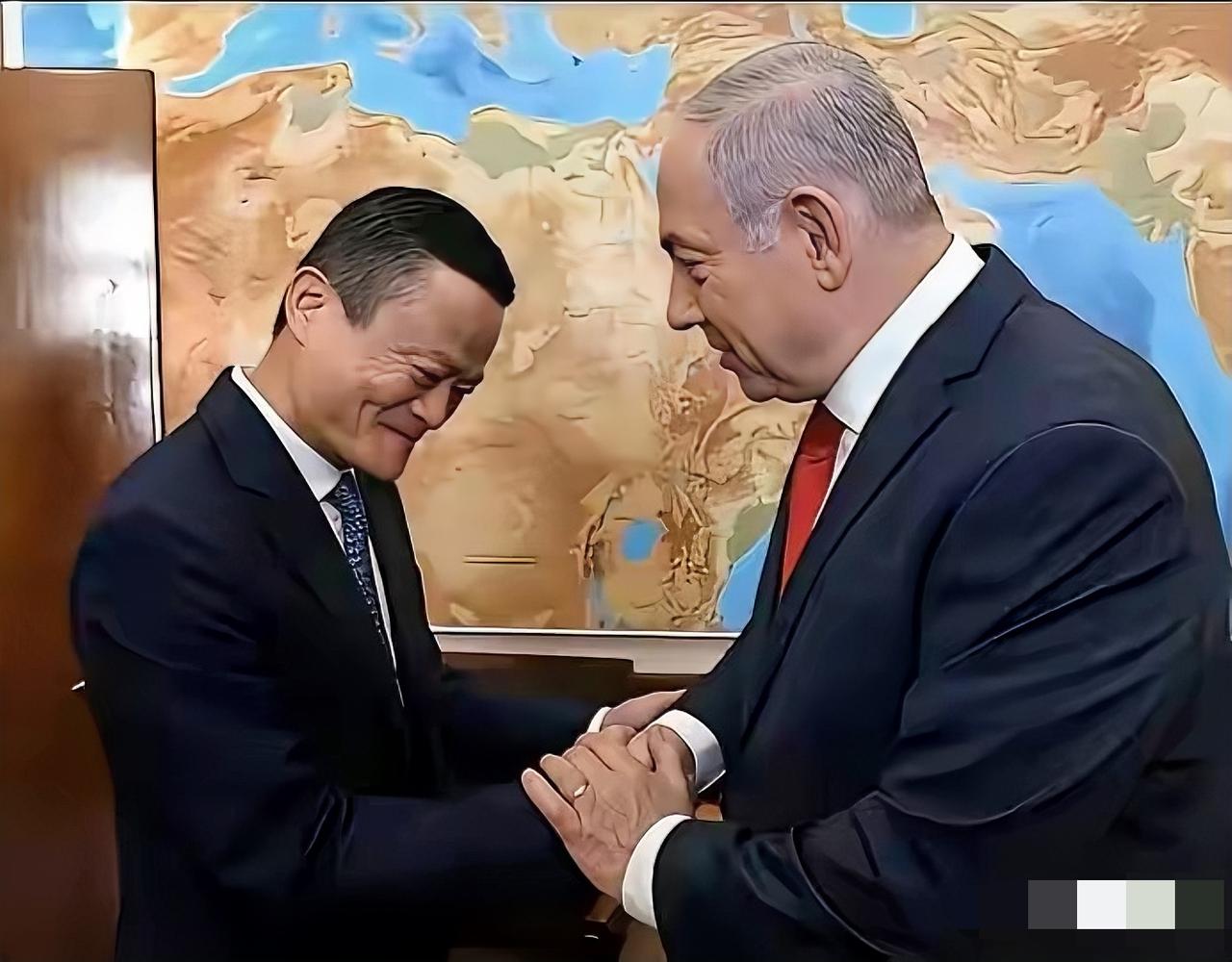 都说马云平日里能言善辩，然而面对以色列总理内塔尼亚胡时，也会显得拘谨谨慎。201