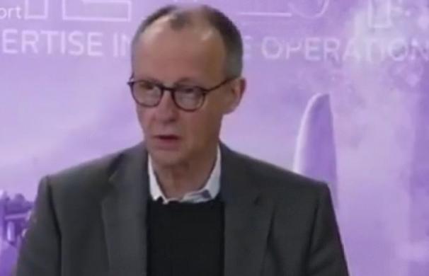 默茨公开对特朗普的决定做出了否定！对于如今美国为了油价而选择放宽对俄罗斯的制裁一