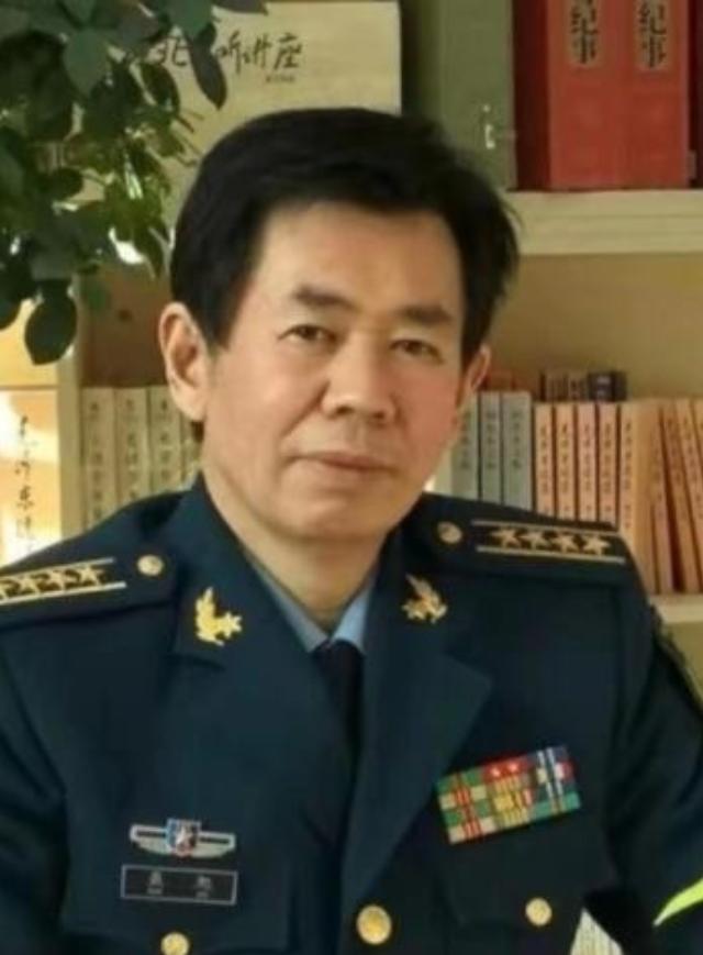 最大的台独分子，再也藏不住尾巴，终于露出来了肮脏的脑袋！原来，最大的台独分子不都