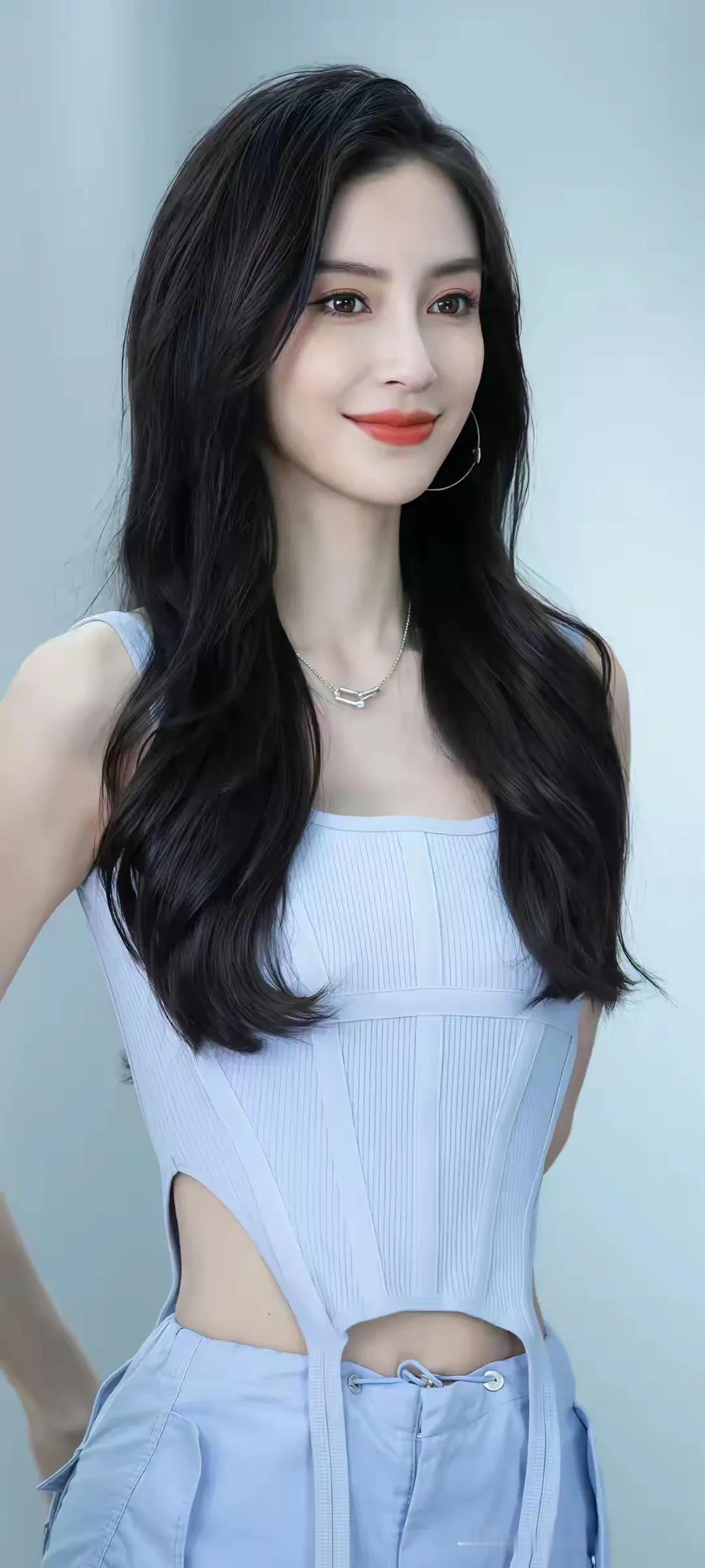 杨颖刘亦菲美女气质好