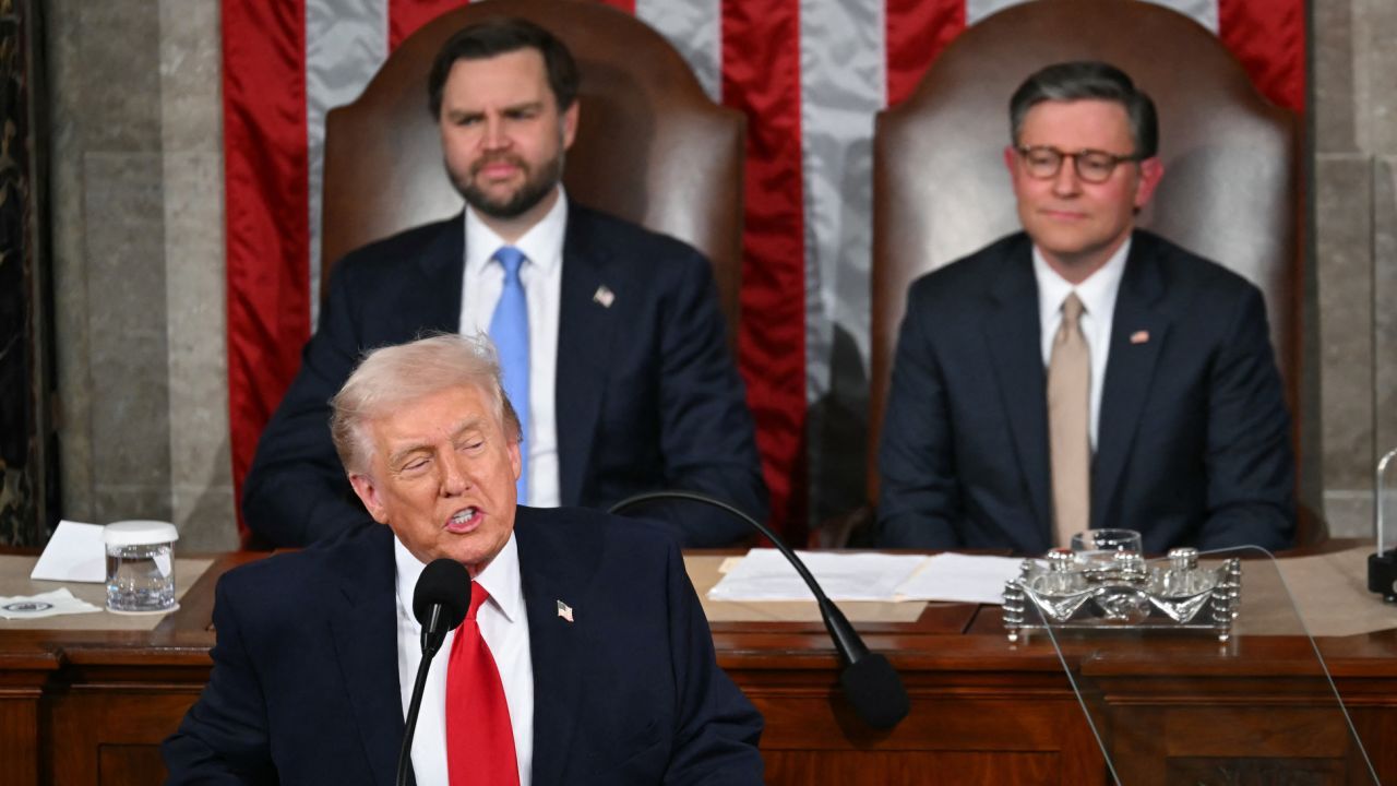 #特朗普吹嘘拉来18万亿美元投资# 【上任来已获得“18万亿美元”投资？特朗普又