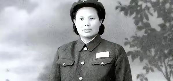 1936年，洪学智爱上了18岁的女兵张文。没想到，张文得知后，却说：“我不同意，