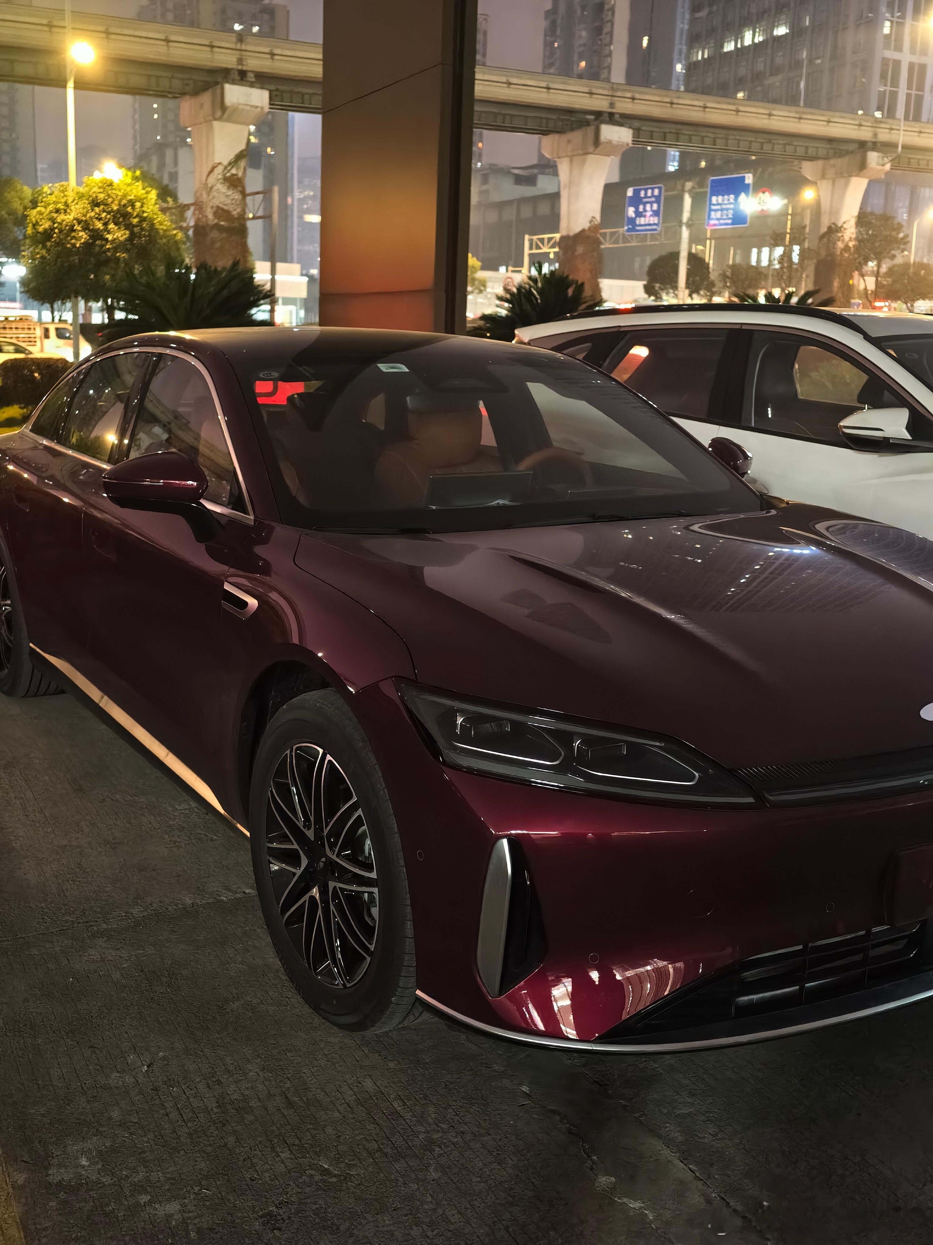 出发去接我的高端朋友这两天带他们在重庆怎么玩好呢？重庆人给推荐一下我与汽车的日常