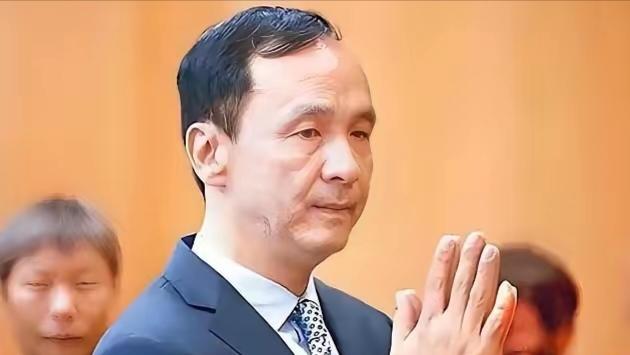 20万人上凯道，台湾同胞觉醒了！蓝营前主席谁没来？连战：89岁，中风后坐轮椅，静