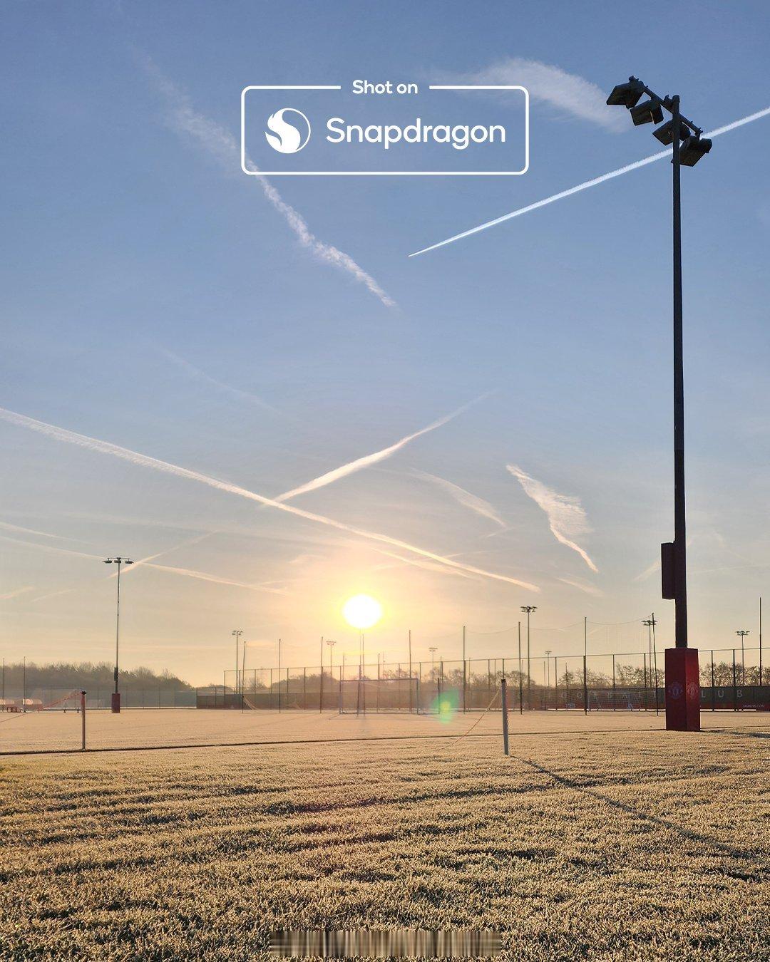 曼彻斯特下雪了早上的卡灵顿 