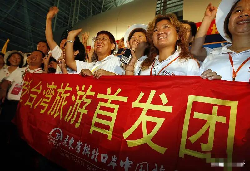 没有剧本！新疆景区一声“中国台湾”，全场自发高喊欢迎回家！
        看多