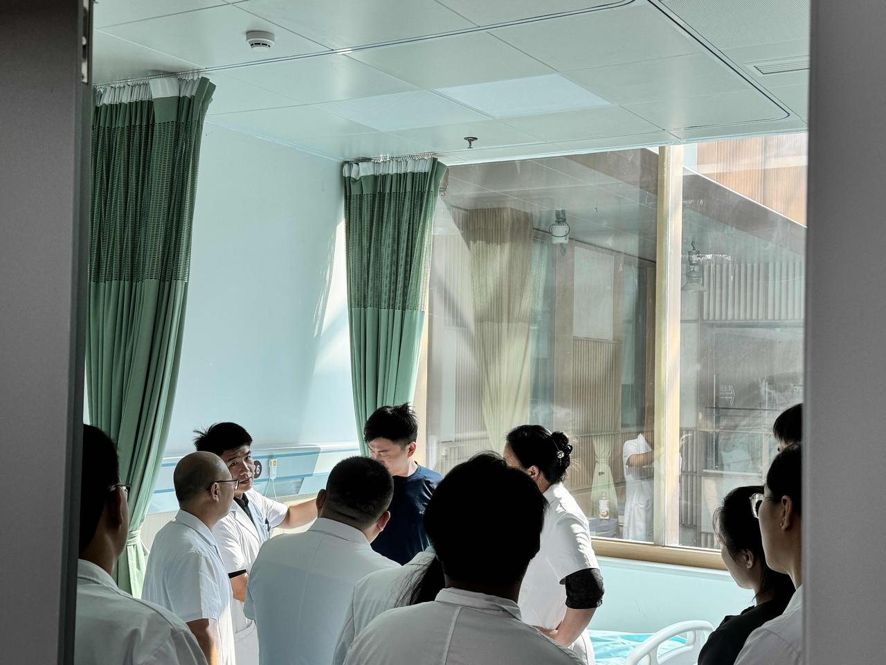 我们从不否认医疗过错需要承担责任，但必须分清边界：一般诊疗偏差，应当通过民事、行