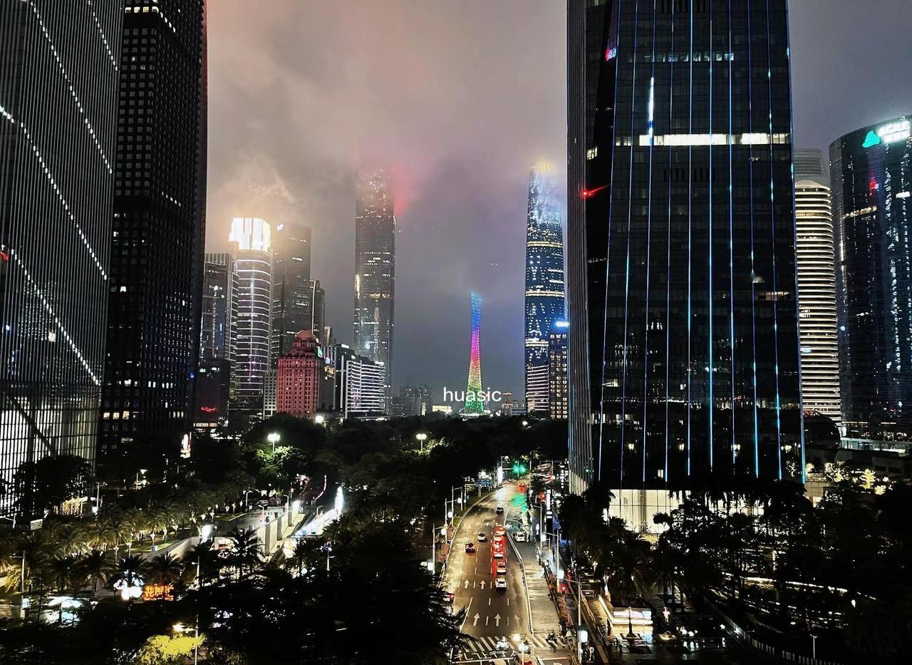 伦敦未必广州忧郁。广州 广州旅拍 广州旅游 广州游玩推荐
